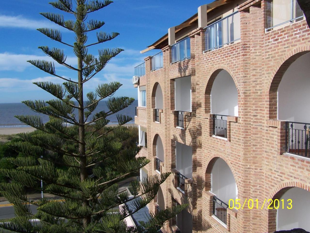 Costanera Mar Hotel & Suites San Clemente del Tuyú Exterior photo